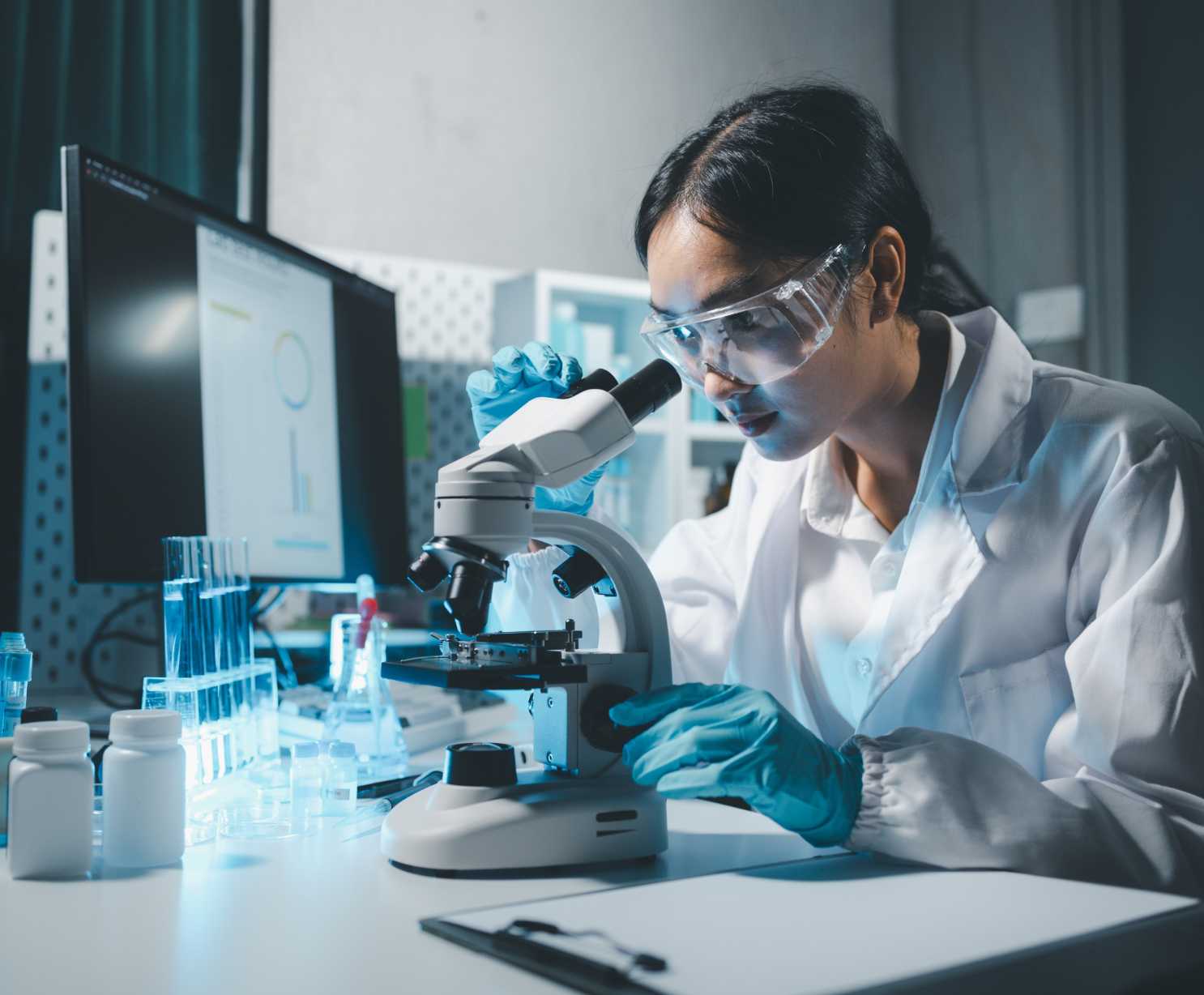Our Solutions for Healthcare & Lifesciences